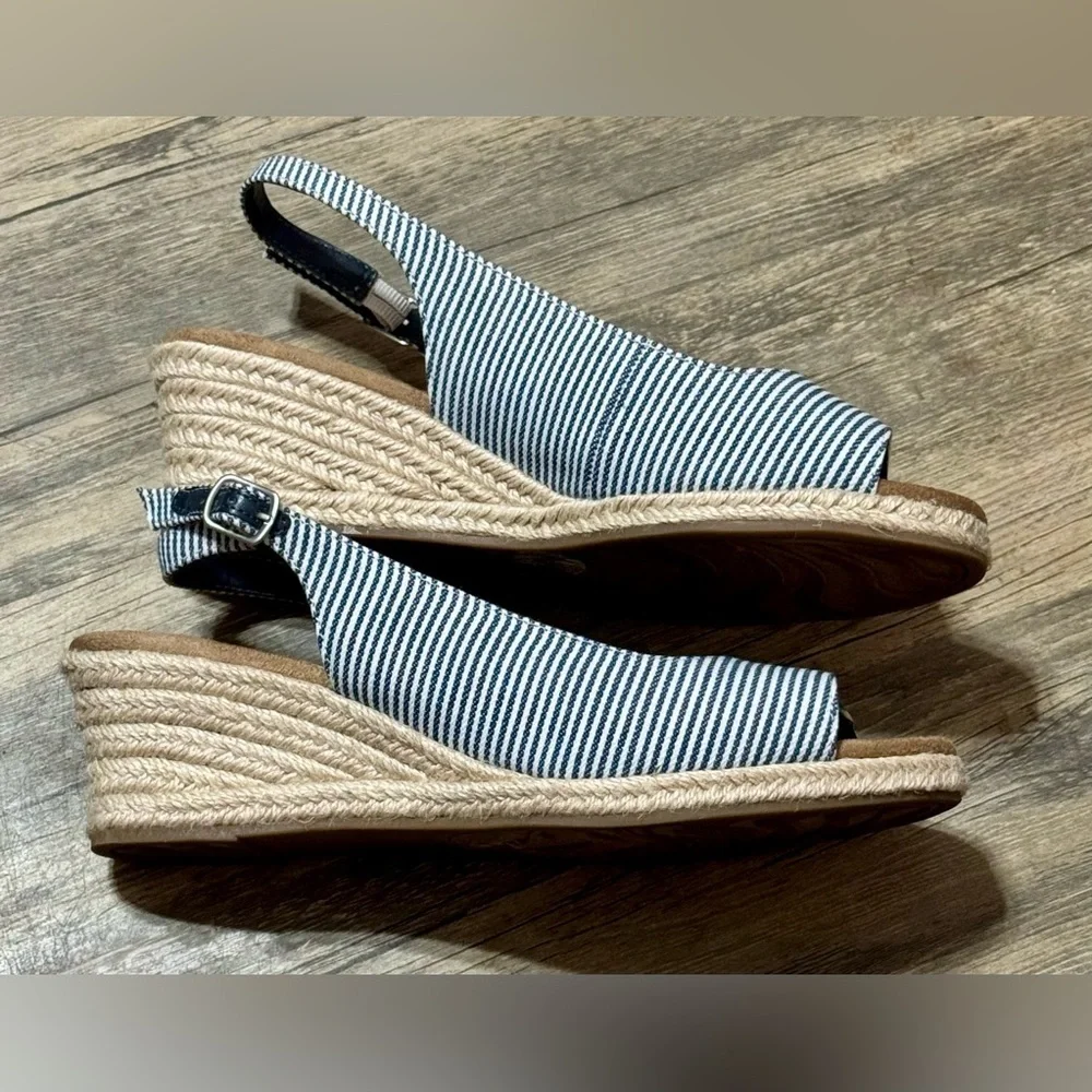 St. John's Bay Navy and White Sandals Buckle Wedge Rope Platform Women Size 10W